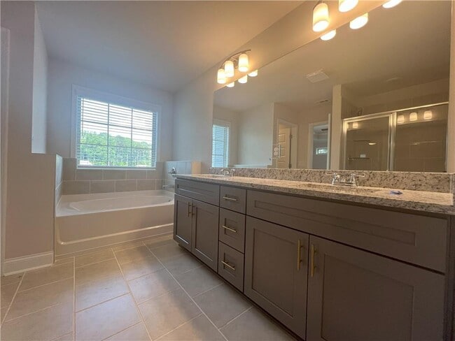Building Photo - 3907 Lockaby Way