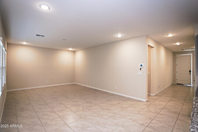 Building Photo - 7865 N 79th Ave