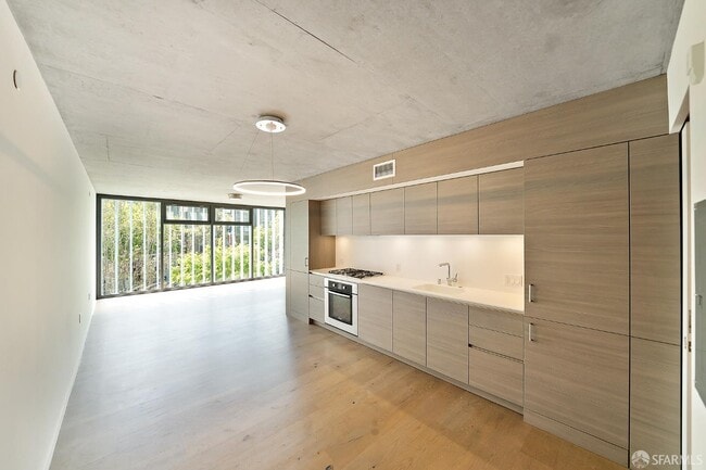 Building Photo - 8 Octavia St