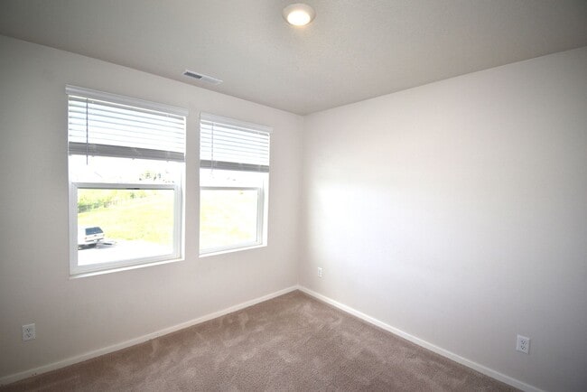 Building Photo - Beautiful Home in Cul De Sac!