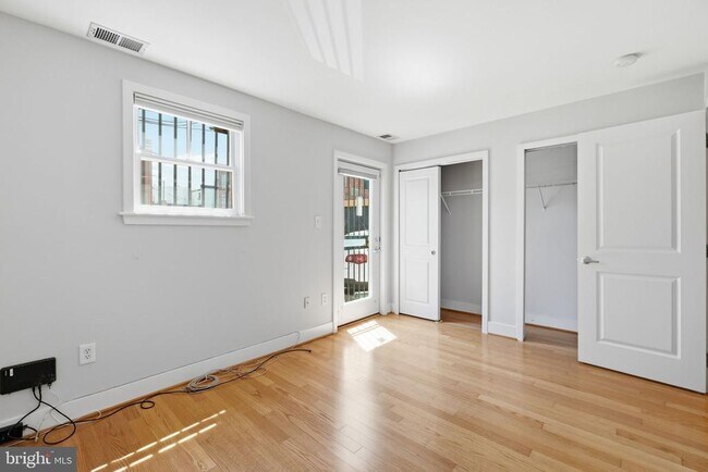 Building Photo - 1413 11th St NW