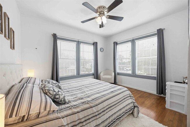 Building Photo - 1546 Lombardy St