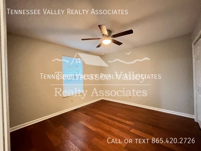 Building Photo - 900 Kirk Ave