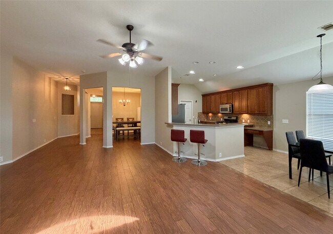 Building Photo - 5511 Baldwin Elm St