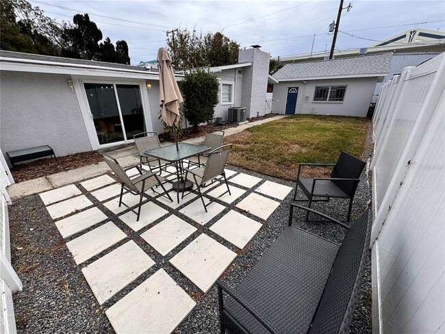 Building Photo - 4602 W Hawthorne Rd