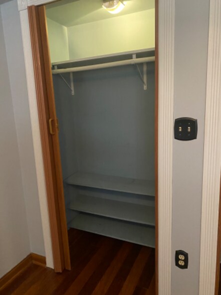 Building Photo - 3214 8th St SE