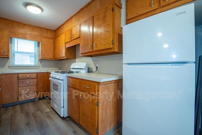 Building Photo - 526 S 39th W Ave