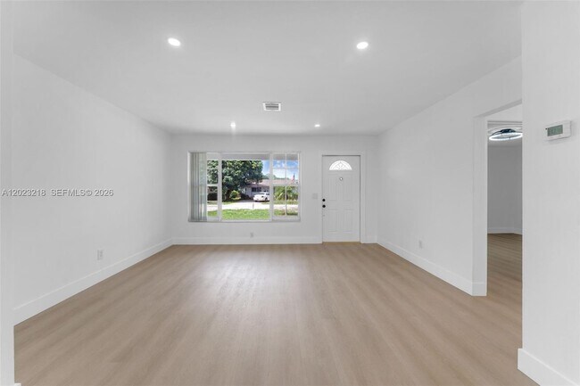 Building Photo - 7150 SW 10th St