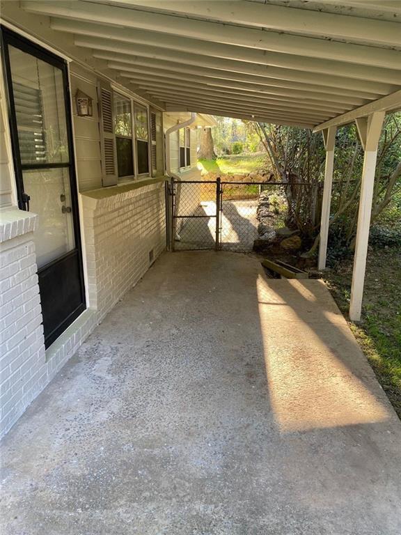 Building Photo - 2120 Meadowbrook Ln SE