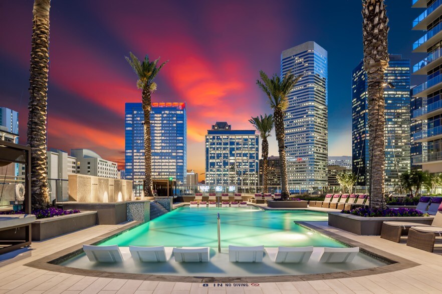 CATALYST Houston 1475 Texas St Houston TX 77002 Apartment Finder