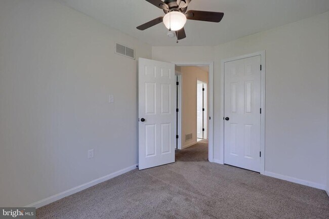 Building Photo - 604 Rockwood Dr