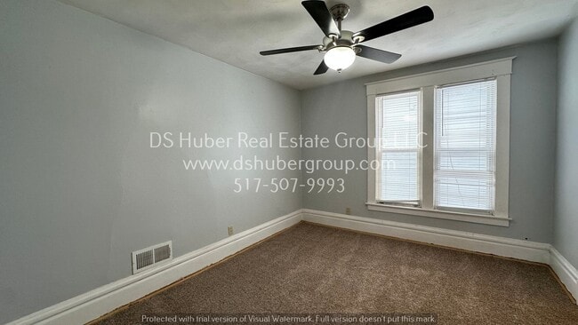 Building Photo - 420.5 W Maple St