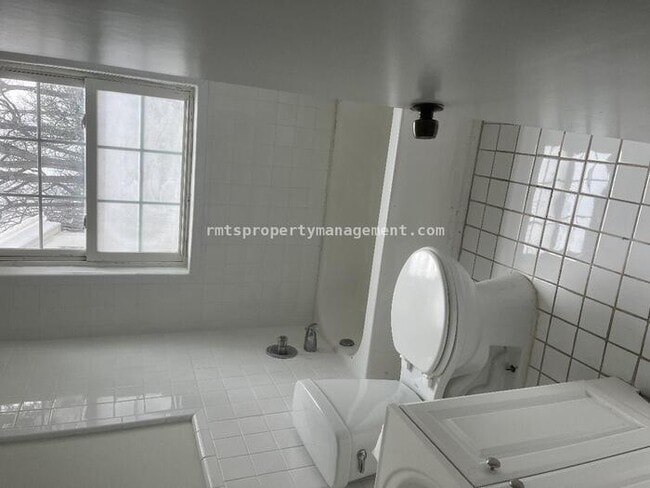 Building Photo - 1977 N Decatur Rd