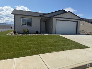 Building Photo - New Construction 3 bed, 2 bath!