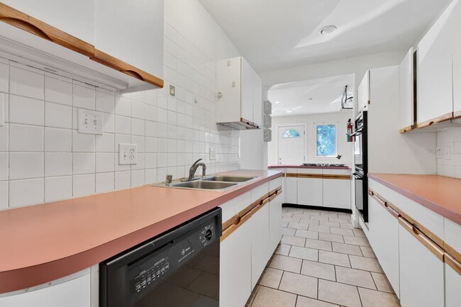 Building Photo - 1710 37th St NW