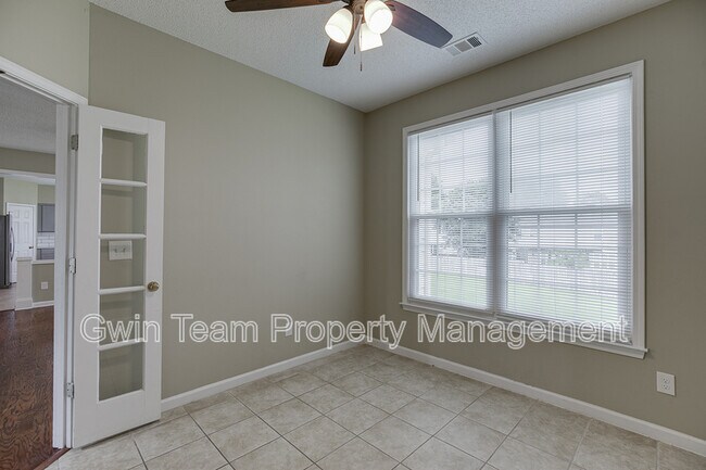 Building Photo - 305 Leatherman Ct