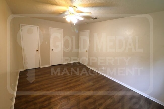 Building Photo - 1706 Cole St