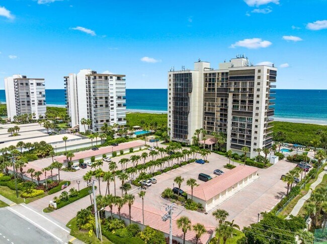 Building Photo - 3101 N Hwy A1A
