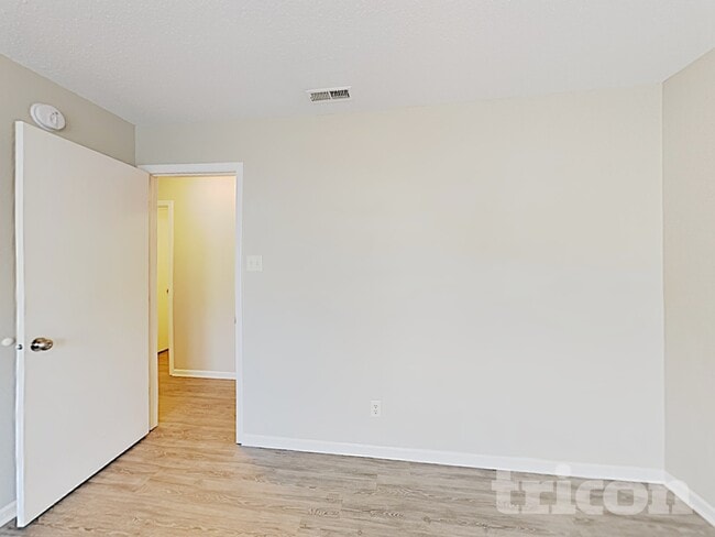 Building Photo - 1826 Blue Pine Ln