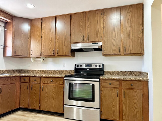 Building Photo - 6607 E Sheridan St