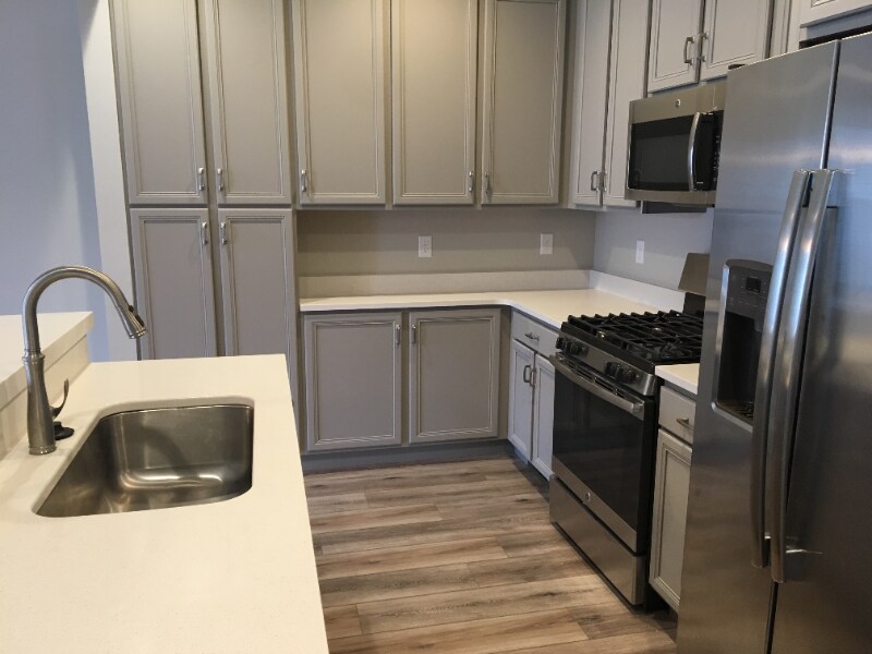 Building Photo - 1054 W Narrows Ln