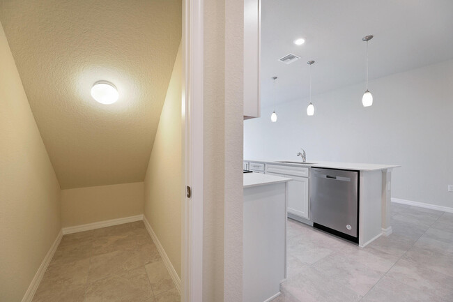 Building Photo - 4830 Indio Trl