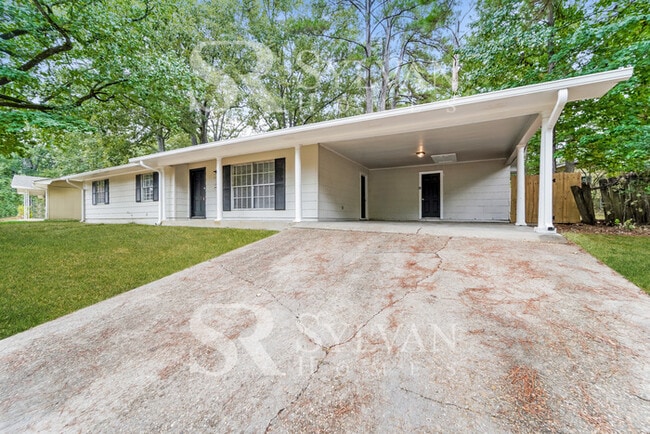 Building Photo - Fall in love with this beautiful 3BR 1BA home