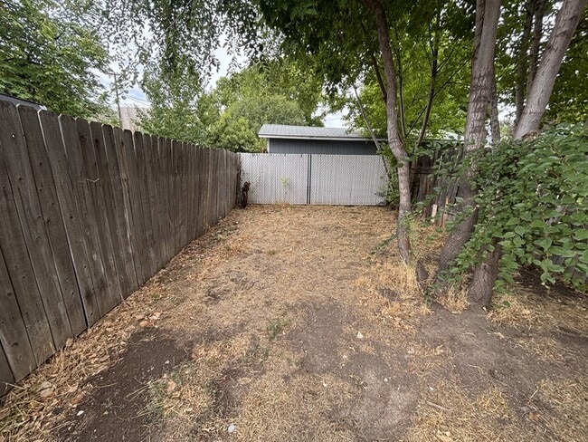 Building Photo - 436-436 S 800 W