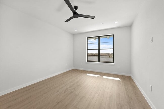 Building Photo - 630 Central Pkwy