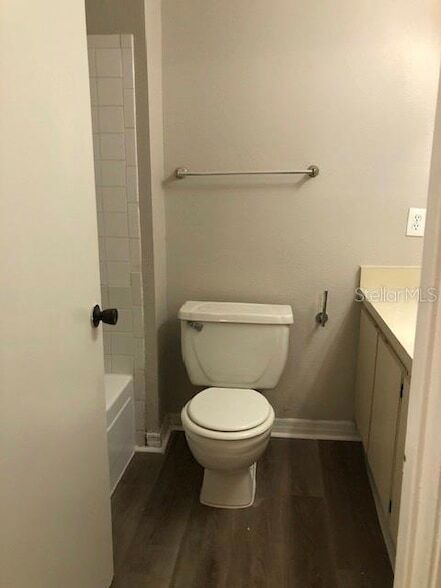 Building Photo - 548 Orange Dr
