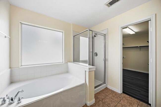 Building Photo - 14015 Crossvale Ln