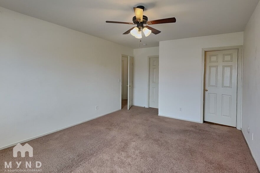 Building Photo - 8042 Laurena Ave