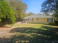 Building Photo - 2250 True Ave