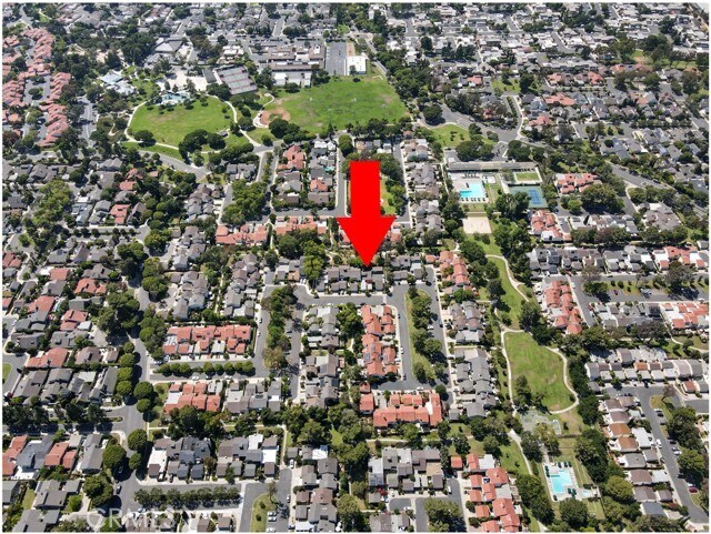 Building Photo - 55 Oak Tree Ln