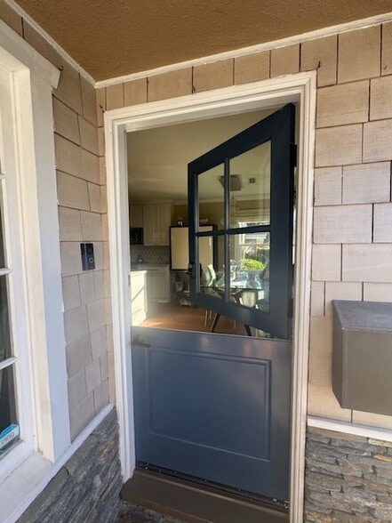 Building Photo - 507 31st St