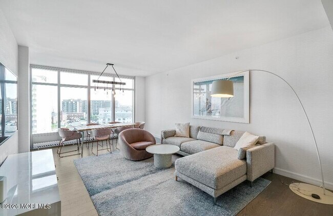 Building Photo - 15 Morris Ave