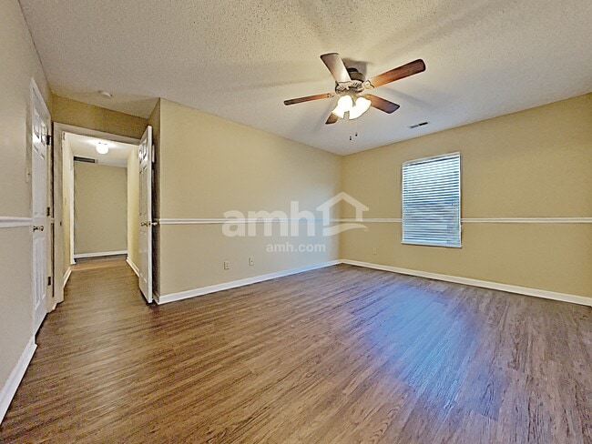 Building Photo - 2524 Cinema Dr