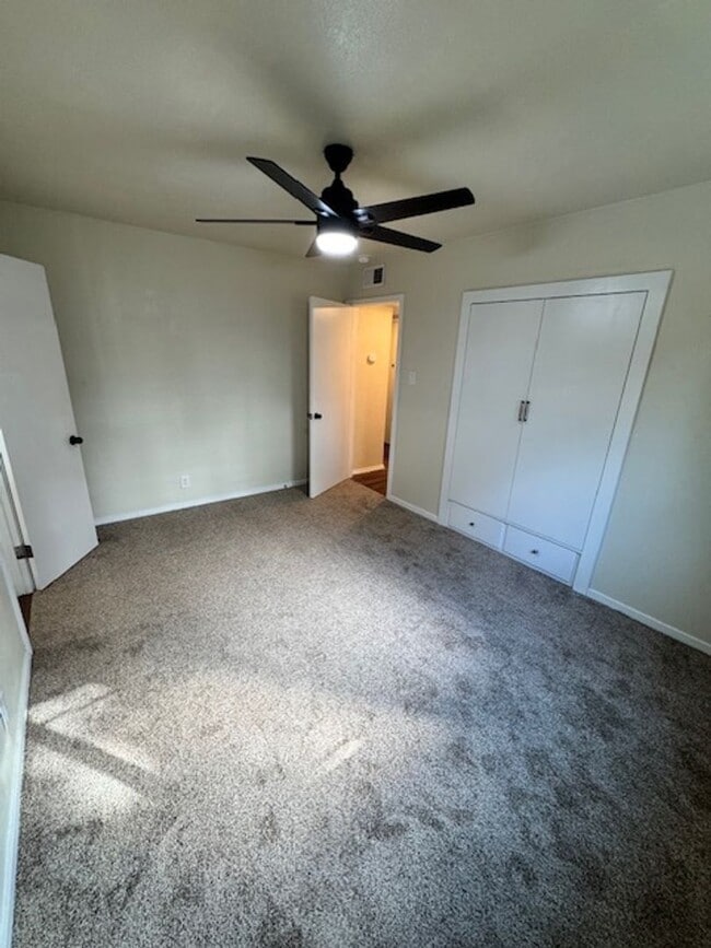 Building Photo - Recently Remodeled Home