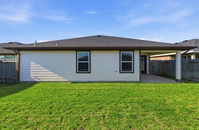 Building Photo - 30034 Reagans Rnch Dr