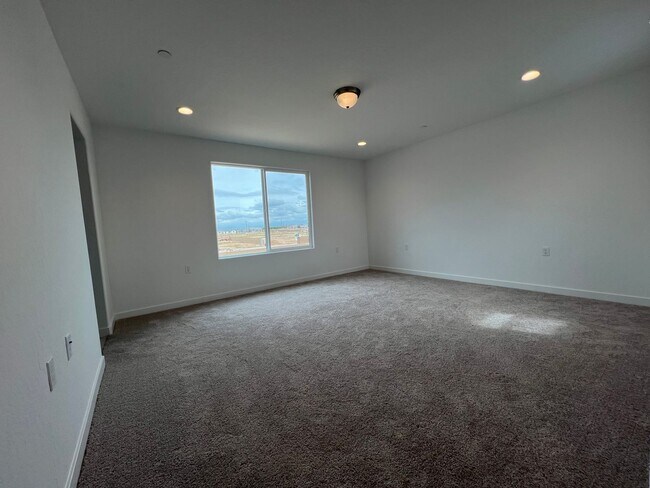 Building Photo - Price reduced!!! Be the first to live in t...