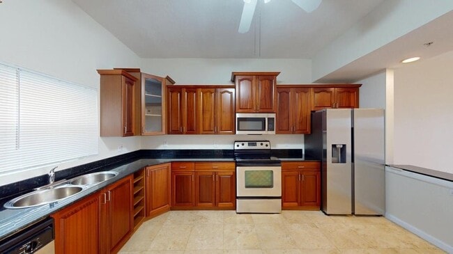 Building Photo - 1610 Presidential Way