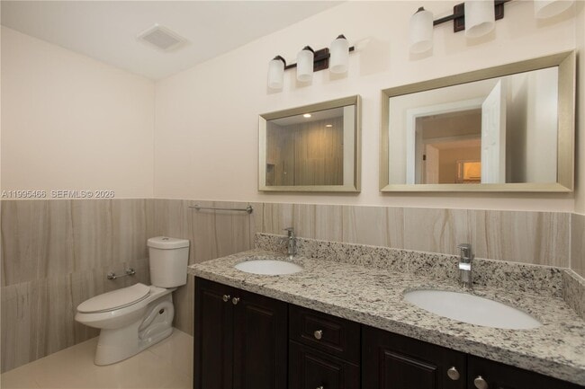 Building Photo - 3832 SW 89th Ct