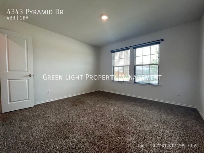 Building Photo - 4343 Pyramid Dr