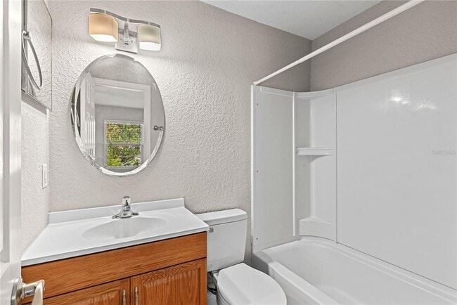 Building Photo - 210 N East St