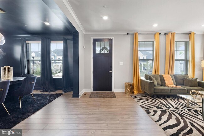 Building Photo - 5680 Lewis Carroll Dr