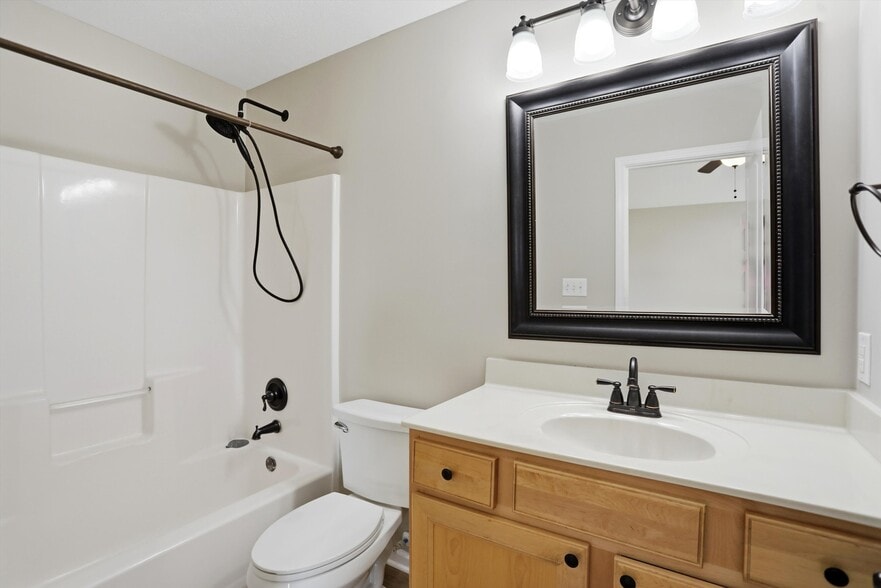 Building Photo - 5561 Wild Horse Dr