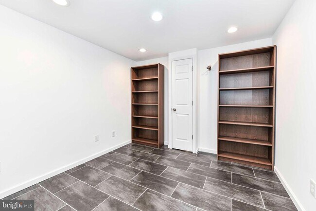 Building Photo - 5836 Jackson Oak Ct