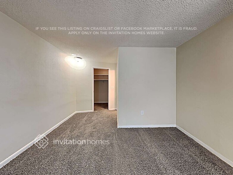 Building Photo - 1895 Almeria Way S