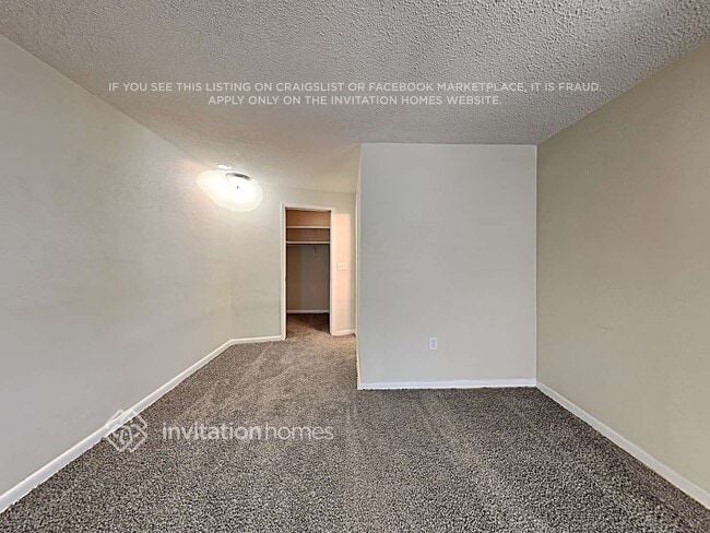 Building Photo - 1895 Almeria Way S