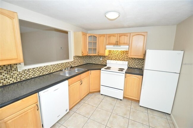 Building Photo - 4924 Pilgrim Ln